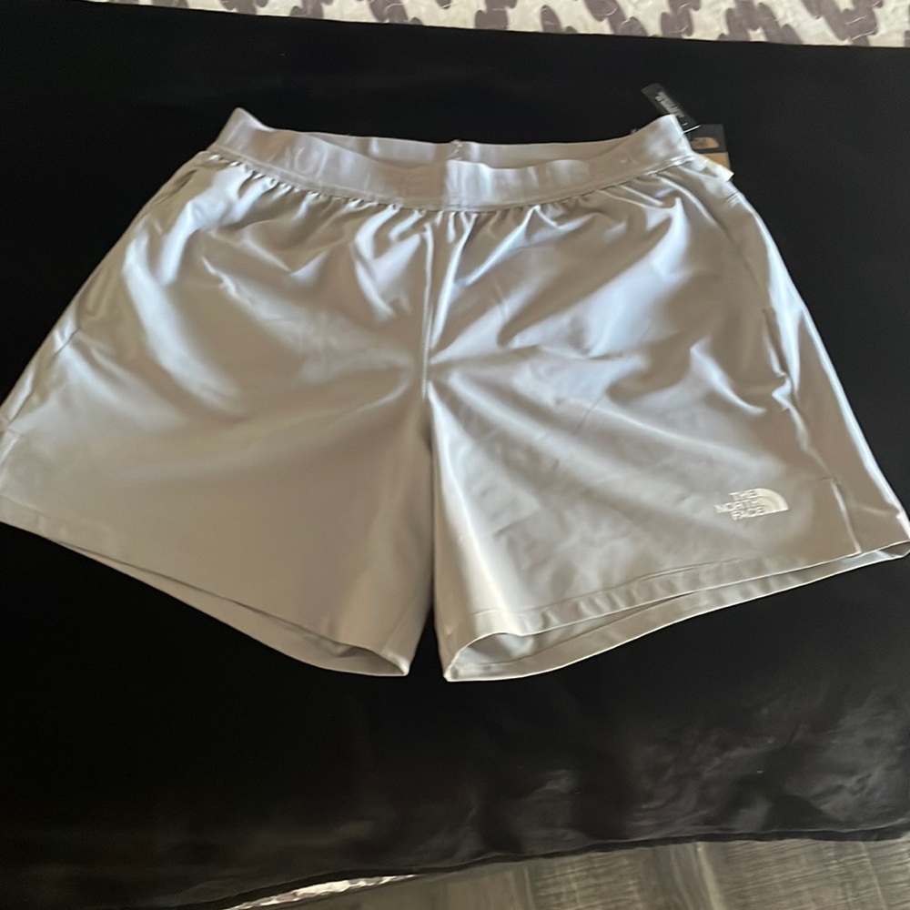 NWT Northface shorts